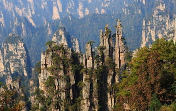 長沙出發(fā)到黃龍洞、張家界森林公園、天門山、鳳凰五日游