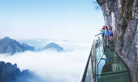 長沙出發(fā)到張家界玻璃橋云天渡、森林公園、天門山玻璃棧道往返4天3晚游