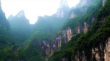 張家界國(guó)家森林公園、鳳凰古城純玩兩晚三日游